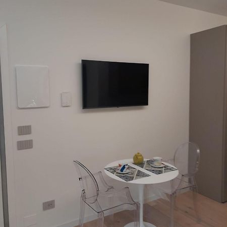 Monolocale Cairoli 18 Apartment Fiorenzuola d'Arda Ngoại thất bức ảnh